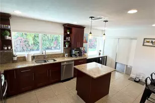 820 NW 91st Ave, Pembroke Pines, FL 33024 - Photo 6