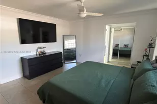 820 NW 91st Ave, Pembroke Pines, FL 33024 - Photo 8