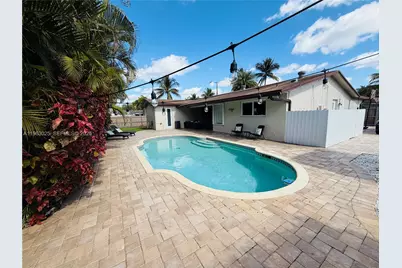 820 NW 91st Ave, Pembroke Pines, FL 33024 - Photo 4