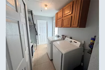 820 NW 91st Ave, Pembroke Pines, FL 33024 - Photo 14