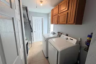 820 NW 91st Ave, Pembroke Pines, FL 33024 - Photo 14