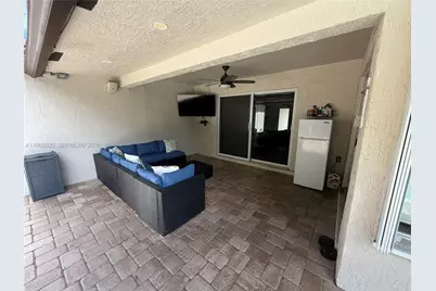 820 NW 91st Ave, Pembroke Pines, FL 33024 - Photo 18