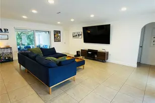820 NW 91st Ave, Pembroke Pines, FL 33024 - Photo 4