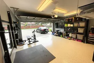 820 NW 91st Ave, Pembroke Pines, FL 33024 - Photo 10