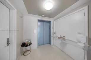 1331 Brickell Bay Dr, Miami, FL 33131 - Photo 6