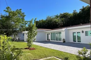 5352 Orduna Dr, Coral Gables, FL 33146 - Photo 14