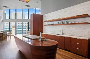 1300 Brickell Bay Dr, Miami, FL 33131 - Photo 32