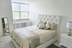 770 Claughton Island Dr, Miami, FL 33131 - Photo 10