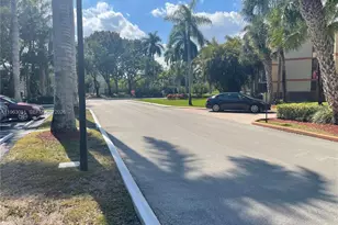 16475 Golf Club Rd, Weston, FL 33326 - Photo 36