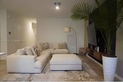 385 NW 9th St #385, Pompano Beach, FL 33060 - Photo 2