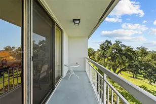 2811 Village Blvd, West Palm Beach, FL 33409 - Photo 20