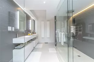 3 Grove Isle Dr, Miami, FL 33133 - Photo 22