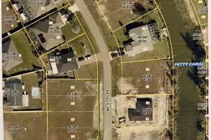 12th Pl, Cape Coral, FL 33909 - Photo 8