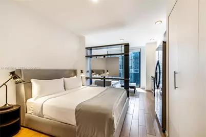 398 NE 5th St #2116, Miami, FL 33132 - Photo 2