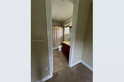 2750 E Jockey Cir E, Davie, FL 33330 - Photo 34
