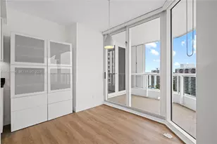 21055 Yacht Club Dr, Aventura, FL 33180 - Photo 16