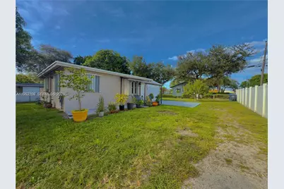 6137 Garfield St, Hollywood, FL 33024 - Photo 10
