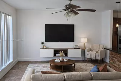 471 NE 162nd St #1a, Miami, FL 33162 - Photo 4