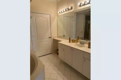 10700 NW 66th St #109, Doral, FL 33178 - Photo 12
