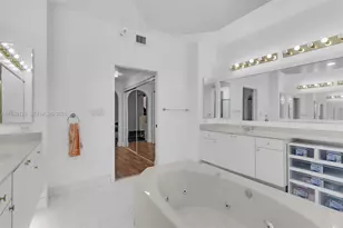 10720 NW 66th St, Doral, FL 33178 - Photo 24