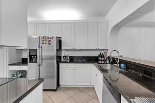 10720 NW 66th St, Doral, FL 33178 - Photo 8