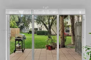 2237 NW 171st Terrace, Pembroke Pines, FL 33028 - Photo 16