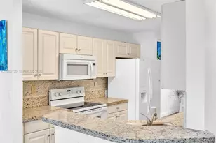 2237 NW 171st Terrace, Pembroke Pines, FL 33028 - Photo 10