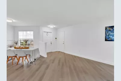 2237 NW 171st Ter, Pembroke Pines, FL 33028 - Photo 6