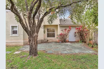 2237 NW 171st Ter, Pembroke Pines, FL 33028 - Photo 20