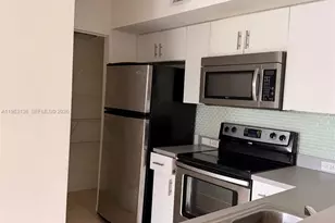 777 SW 111th Way, Pembroke Pines, FL 33025 - Photo 18