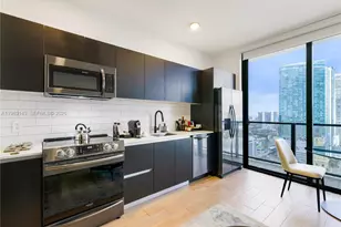 398 NE 5th St, Miami, FL 33132 - Photo 4