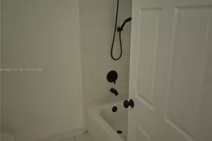 2155 NW 64th St, Miami, FL 33147 - Photo 14