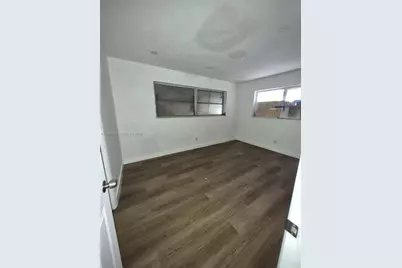 1711 NW 27th Ter, Fort Lauderdale, FL 33311 - Photo 18