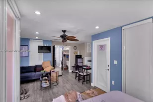 1033 NW 6th St, Miami, FL 33136 - Photo 8