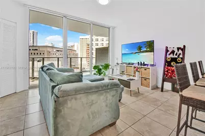 300 S Biscayne Blvd #T-1405, Miami, FL 33131 - Photo 2