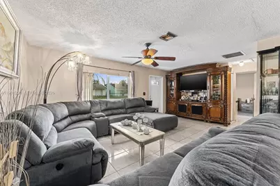 6189 Moonbeam Dr, Lake Worth, FL 33463 - Photo 6