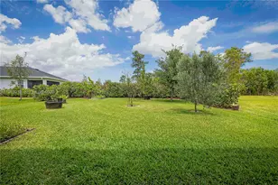 797 SE Bloomfield Rd, Port Saint Lucie, FL 34984 - Photo 4