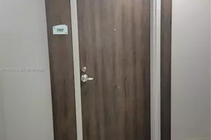 92 SW 3rd St, Miami, FL 33130 - Photo 22