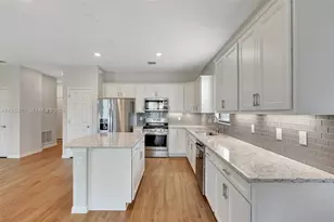 640 SE Villandry Way, Port Saint Lucie, FL 34984 - Photo 10