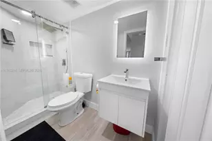 3530 Mystic Pointe Dr, Aventura, FL 33180 - Photo 16