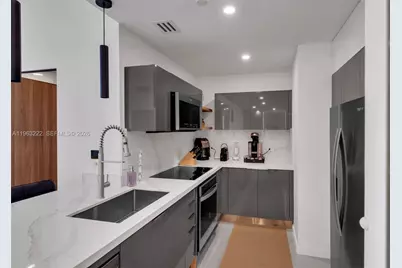 350 S Miami Ave #4103, Miami, FL 33130 - Photo 10