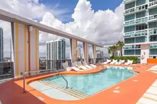 31 SE 6th St, Miami, FL 33131 - Photo 6