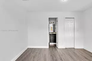 2512 NW 9th Pl, Fort Lauderdale, FL 33311 - Photo 20