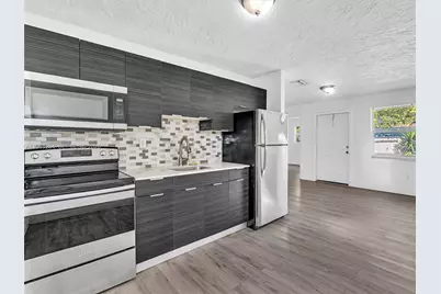 2512 NW 9th Pl, Fort Lauderdale, FL 33311 - Photo 8