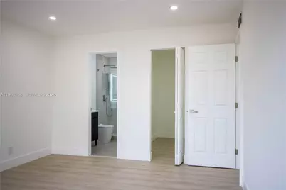 17911 NW 68th Ave #M206, Hialeah, FL 33015 - Photo 12