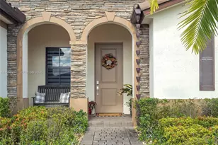 2597 SE 2nd St, Homestead, FL 33033 - Photo 4