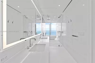 300 Biscayne Blvd Way #4404, Miami, FL 33131 - Photo 18
