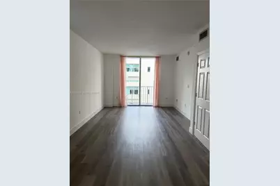 115 SW 11th St #805, Miami, FL 33130 - Photo 2