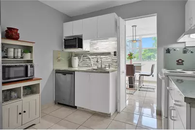 16558 NE 26th Ave #2A, North Miami Beach, FL 33160 - Photo 22