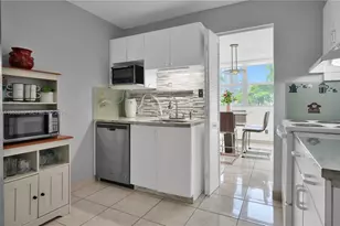 16558 NE 26th Ave, North Miami Beach, FL 33160 - Photo 22